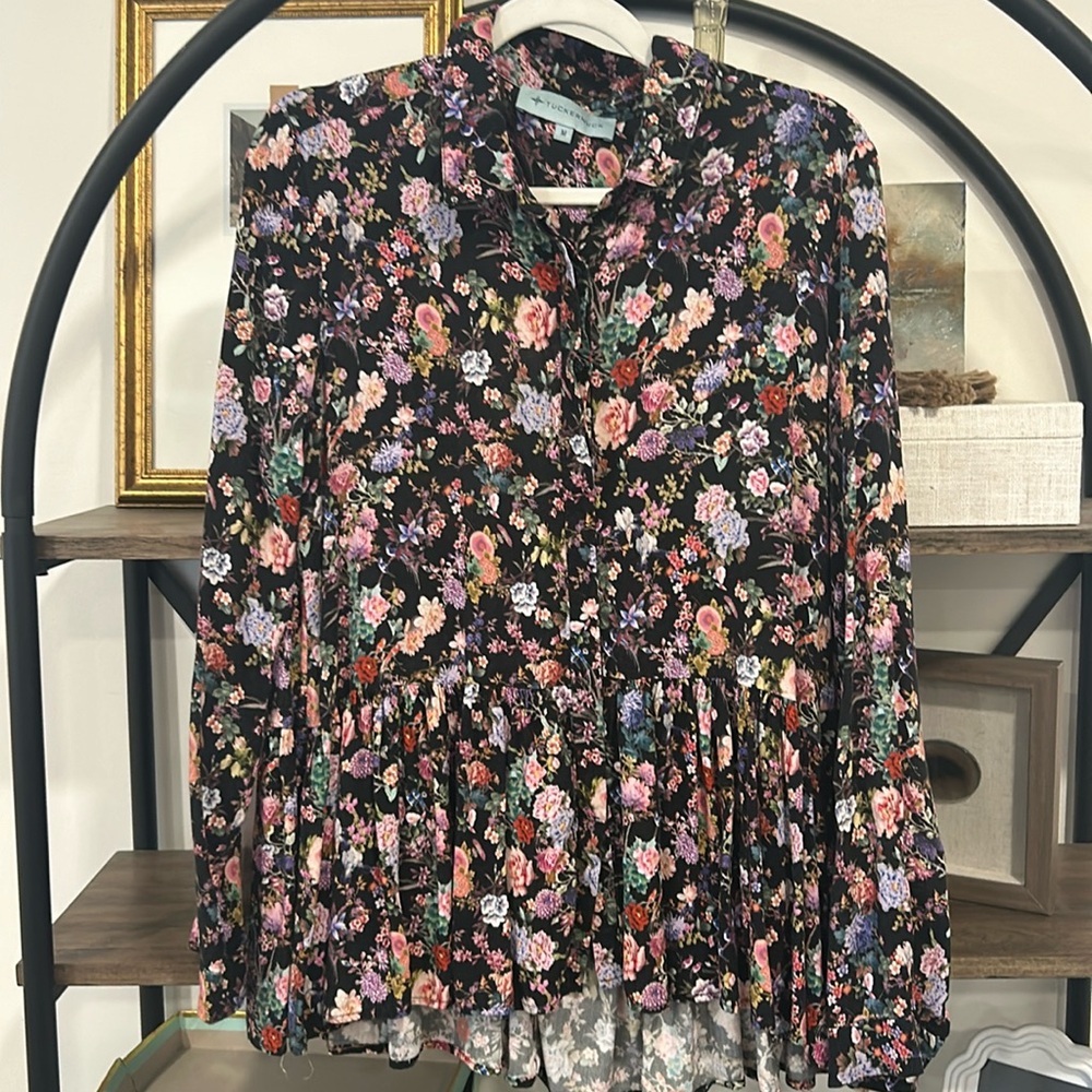 Tuckernuck peplum button up medium